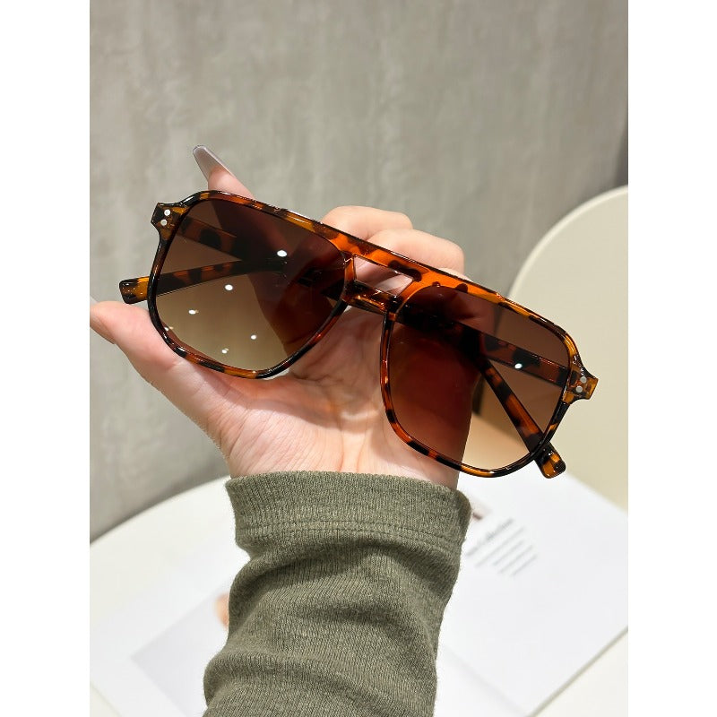 ✨🎁 Kup 1, a drugi dostaniesz gratis 🔥 Najlepiej sprzedający się produkt w 2026 roku🕶️ Szklanki retro z płaskim daszkiem