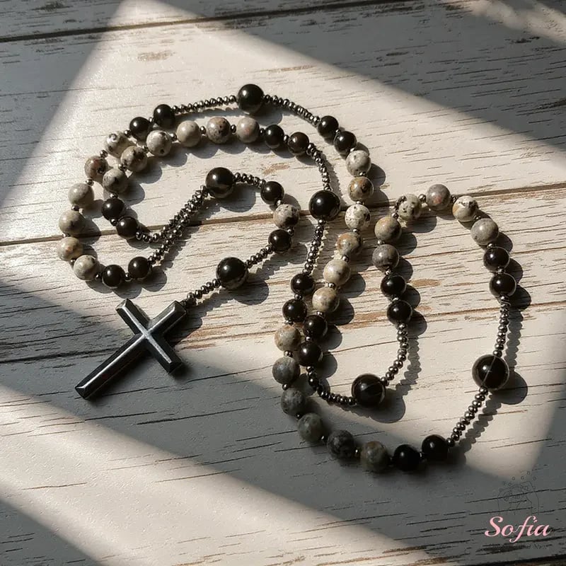 📿💫 Naszyjnik-różaniec z uzdrawiającym kryształem Yooperlite (Fire Stone) | Wisiorek ochronny reagujący na światło UV