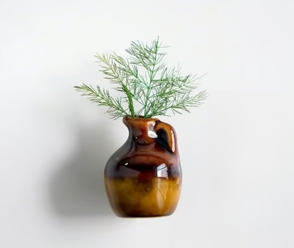 🎁🌸 Mini ceramiczny wazon – magnes na lodówkę