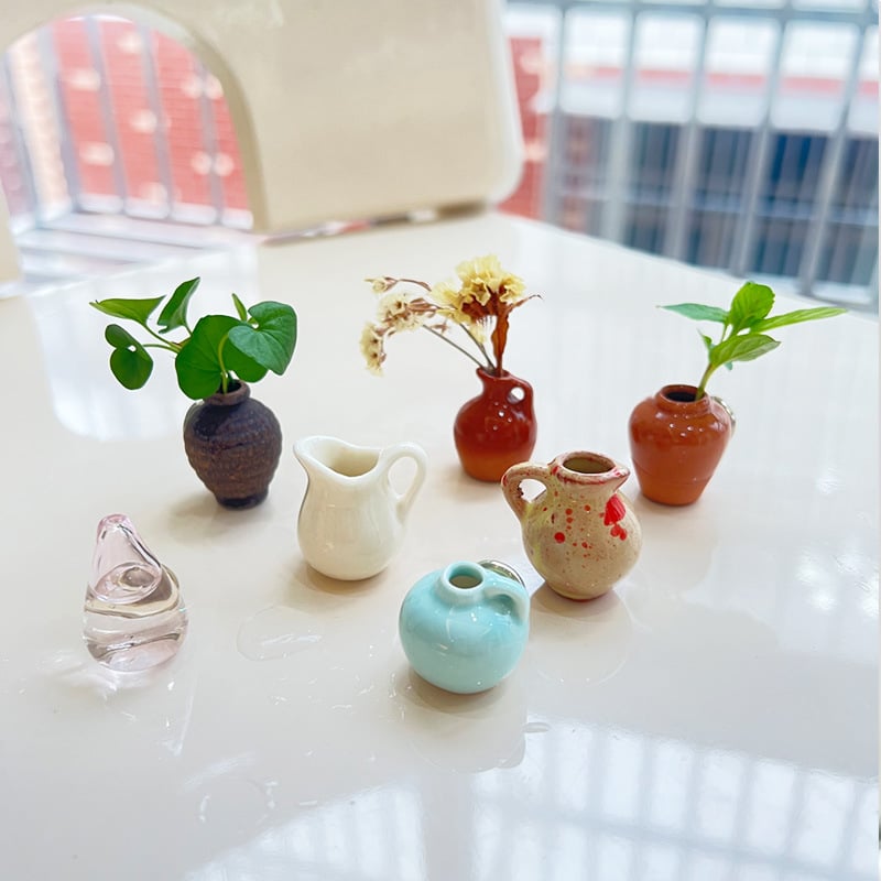 🎁🌸 Mini ceramiczny wazon – magnes na lodówkę