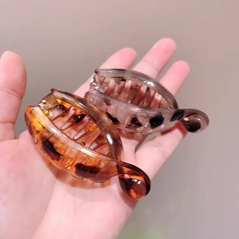 🍌💖 Antypoślizgowe mini-spinki do włosów w kształcie banana (zestaw 4 sztuk)