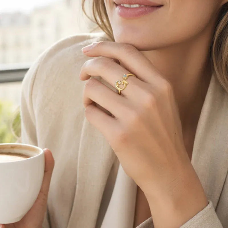 ⏰Oferta ograniczona czasowo💍Regulowany, błyszczący pierścionek z inicjałem dla kobiet